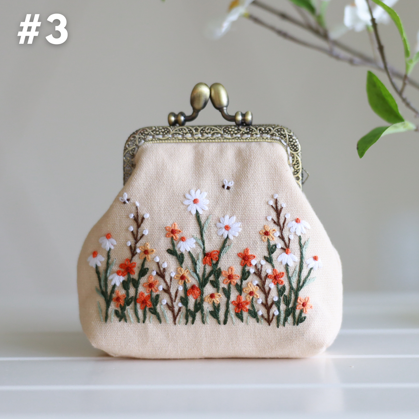 Vintage Floral Hand Embroidered Clasp Coin Purse