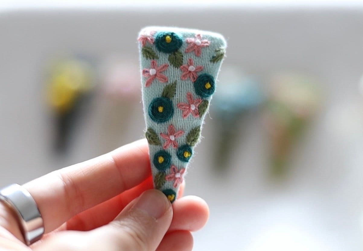 Flower Linen Hair Clips, Handmade Floral Embroidered Hair Clips, Cute Hair Clip, Hair Barrettes, End of Year Gift, Bridesmaid Gift