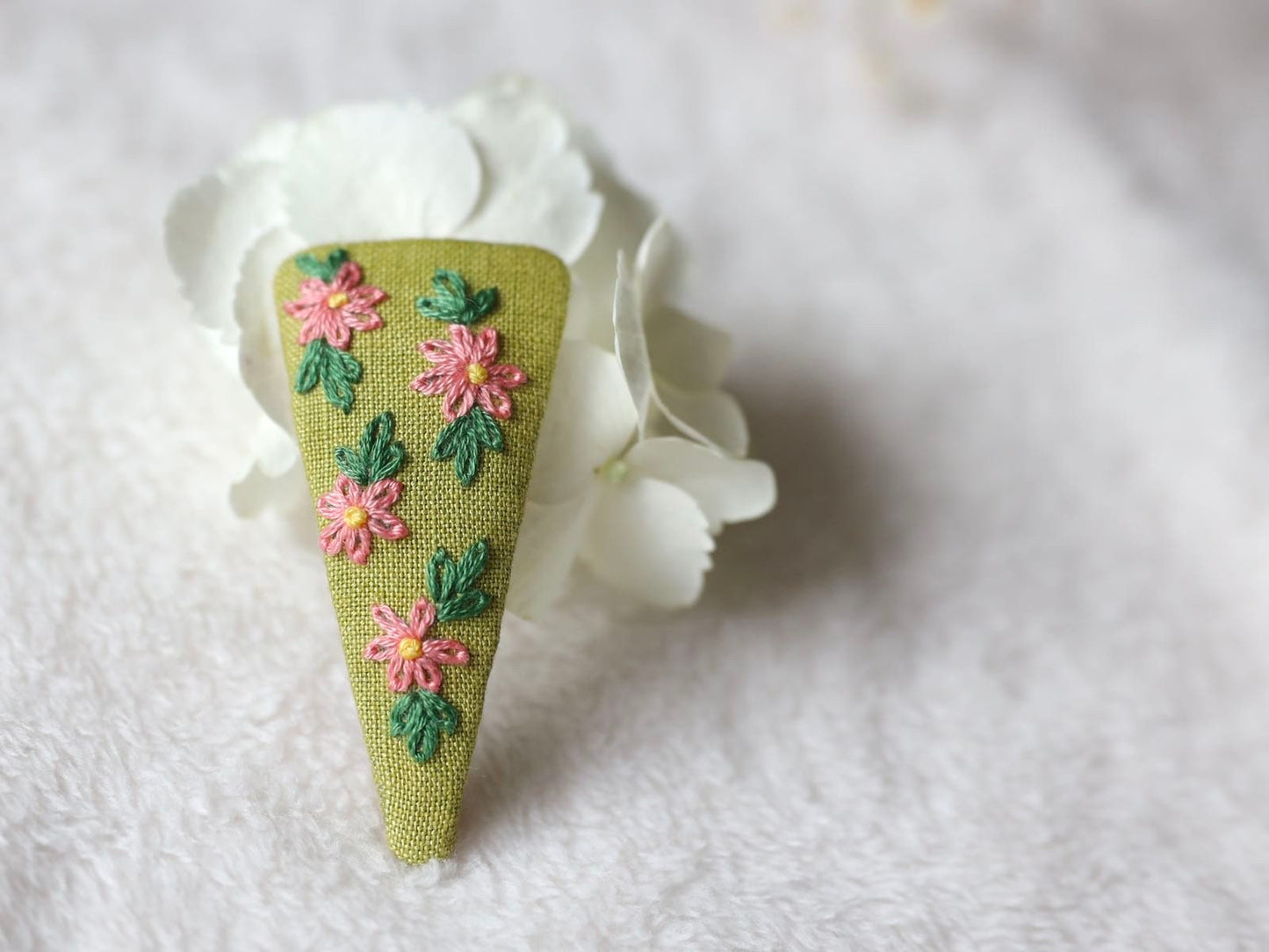 Flower Linen Hair Clips, Handmade Floral Embroidered Hair Clips, Cute Hair Clip, Hair Barrettes, End of Year Gift, Bridesmaid Gift