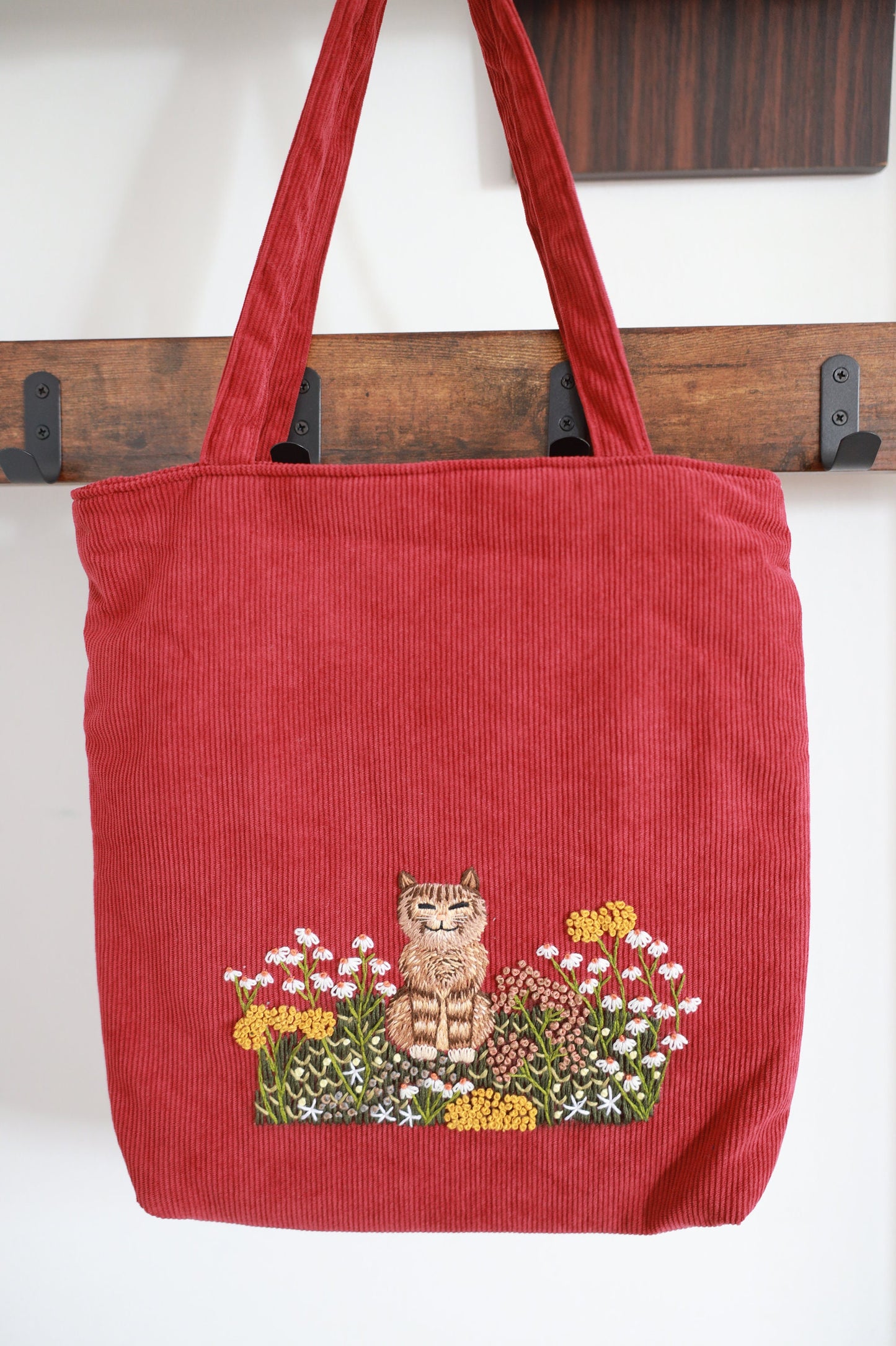 Embroidered Velvet Tote Bag with Cat Embroidery