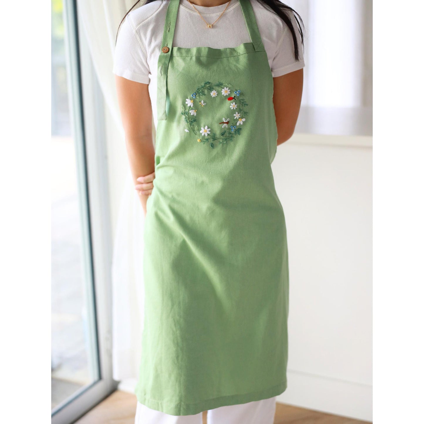 Hand Embroidered Mint Linen Apron - Daisy Wreath Floral Apron