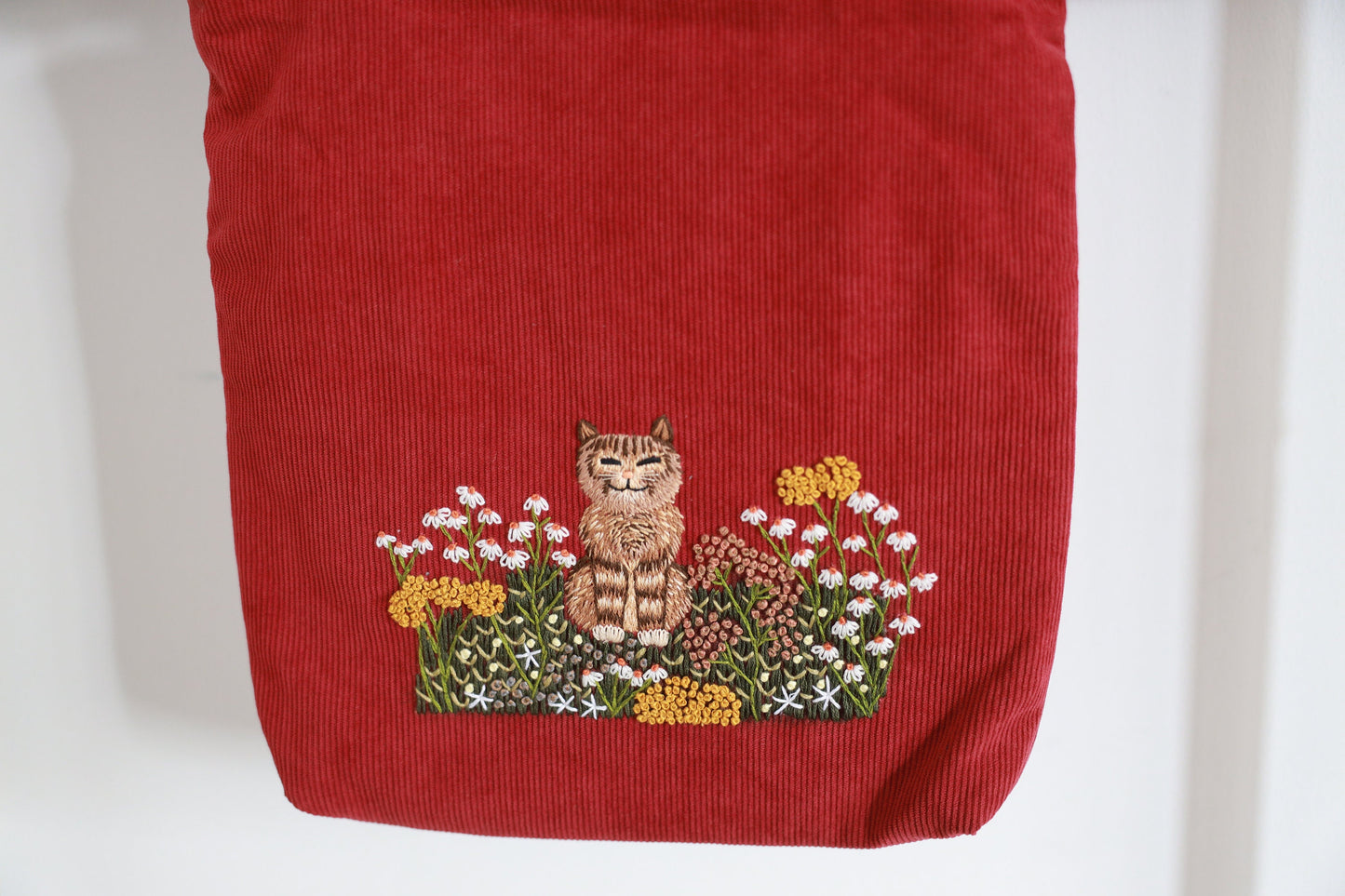 Embroidered Velvet Tote Bag with Cat Embroidery